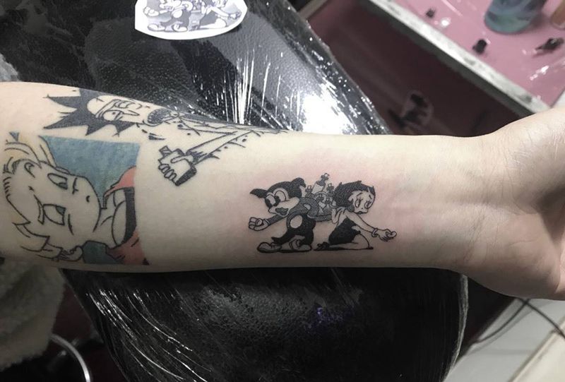 添加个米奇纹身图片