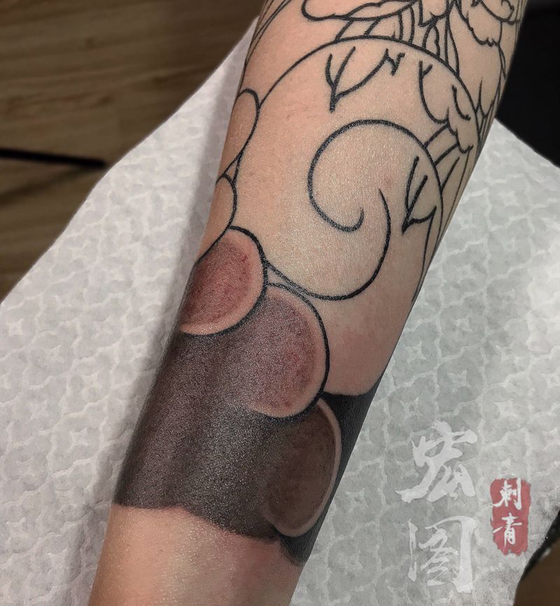 雾纹身图片_手臂手部老传统Old School纹身图案