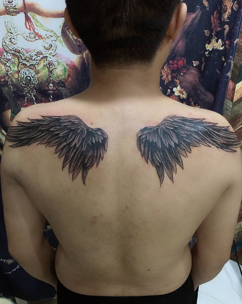 翅膀纹身图片_肩部纹身图案
