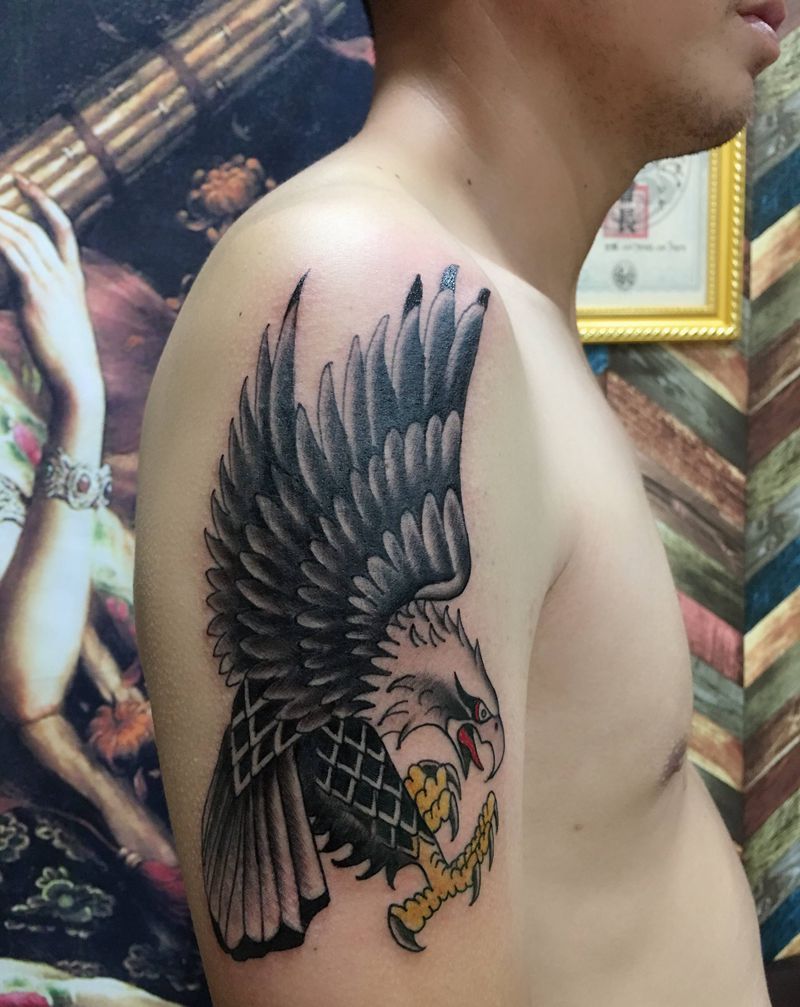 雄鹰展翅，遮盖旧纹身纹身图片_手臂纹身图案