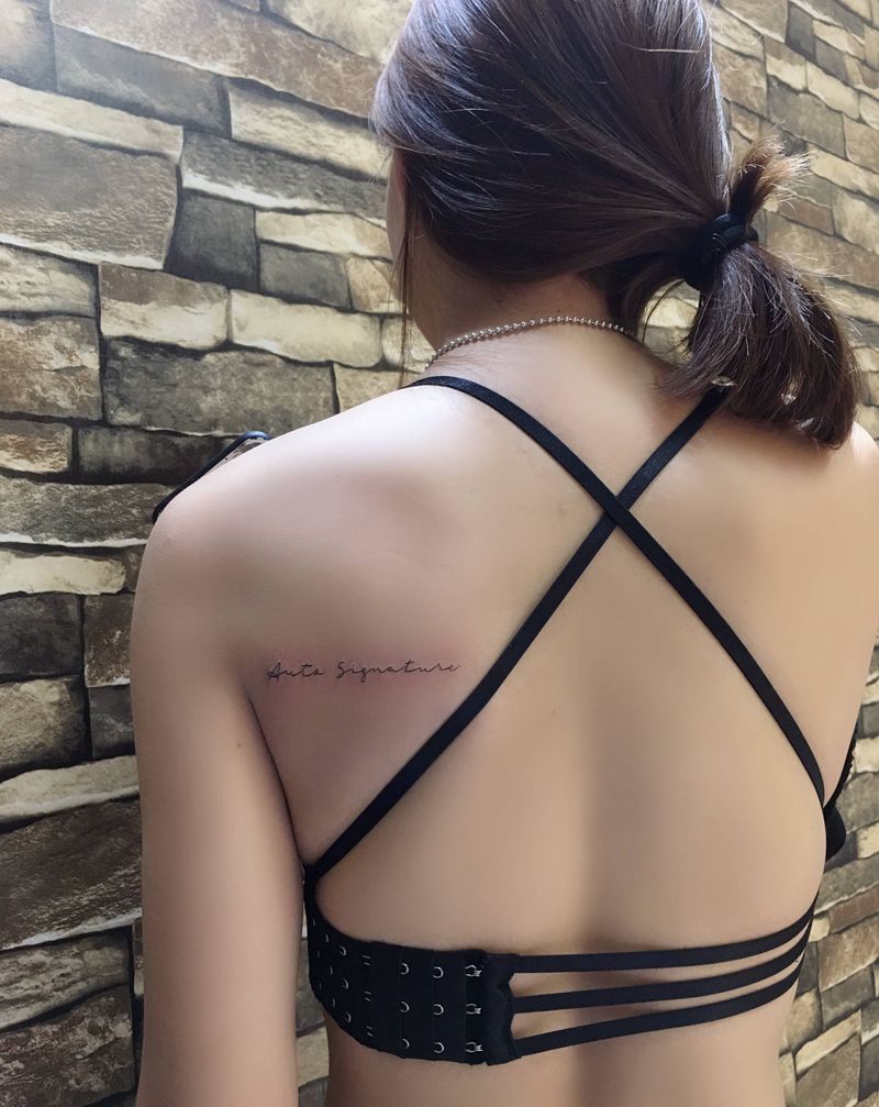 小清新纹身图片_背部纹身图案