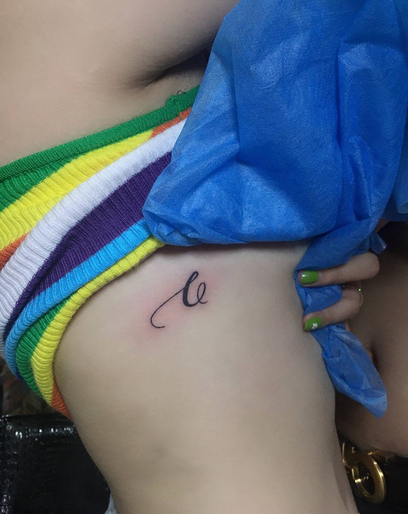 情侣纹身图片_腰部纹身图案