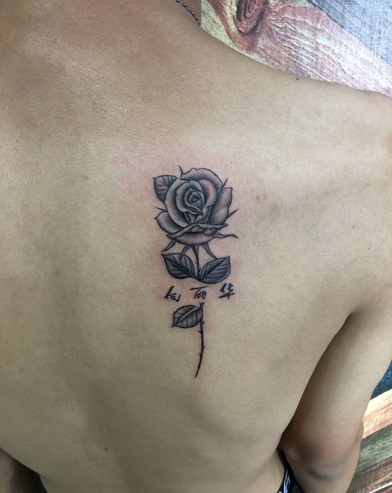玫瑰花纹身图片_背部纹身图案
