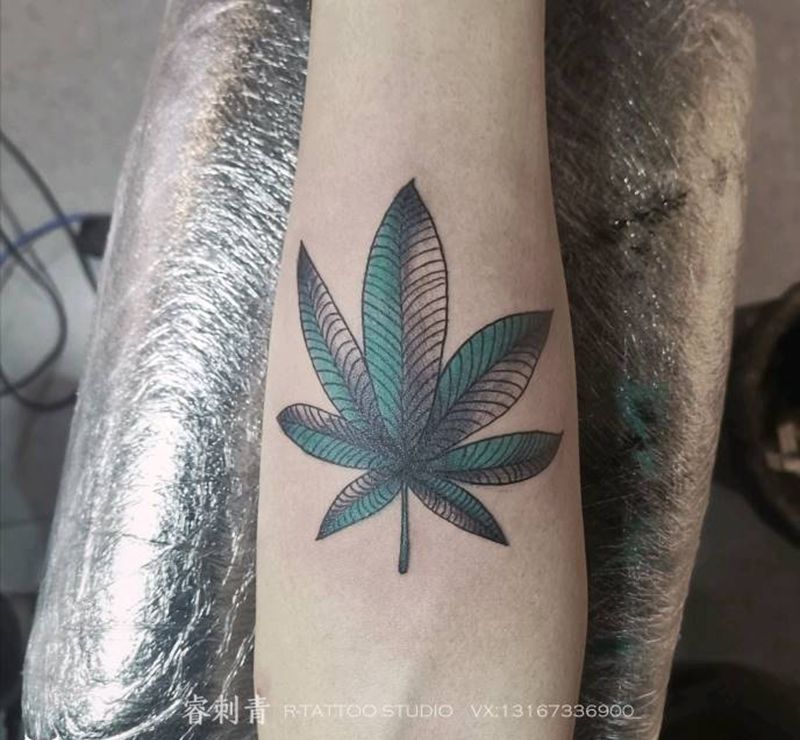 麻叶纹身图片