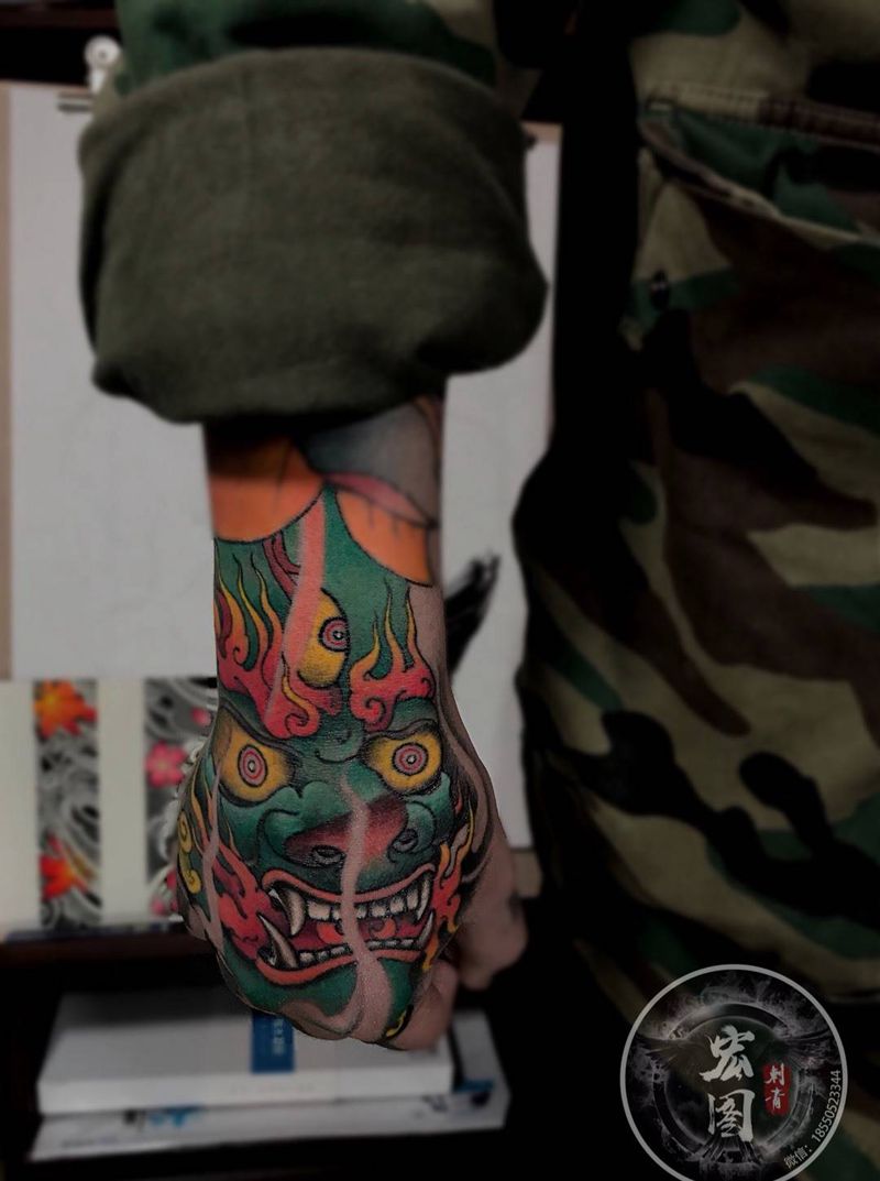 手背纹身图片_手臂手部新传统New School纹身图案