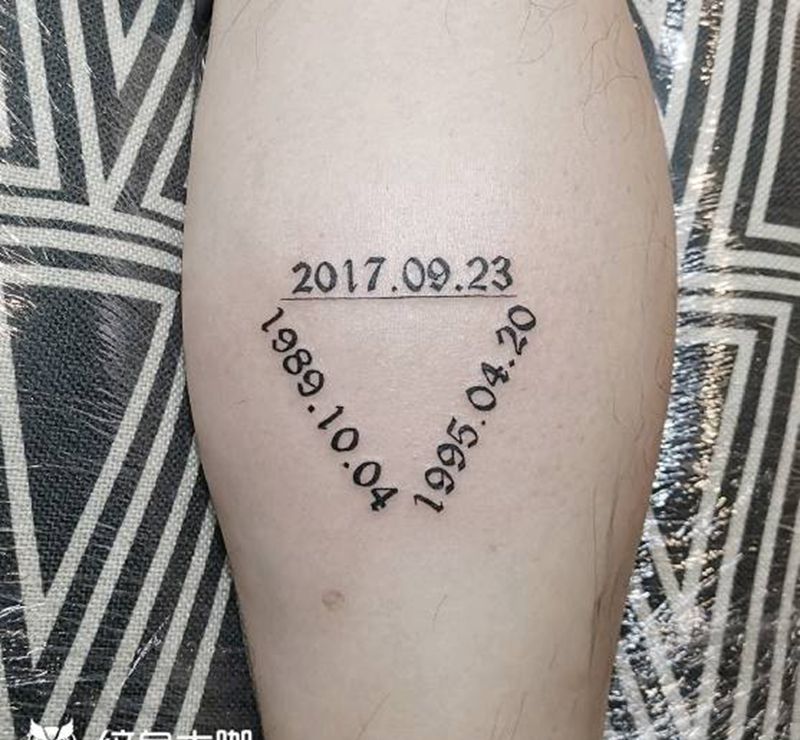 。纹身图片_脚部手臂几何纹身图案