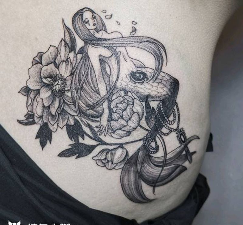 美人鱼遮盖疤痕纹身图片_腰部臀部纹身图案