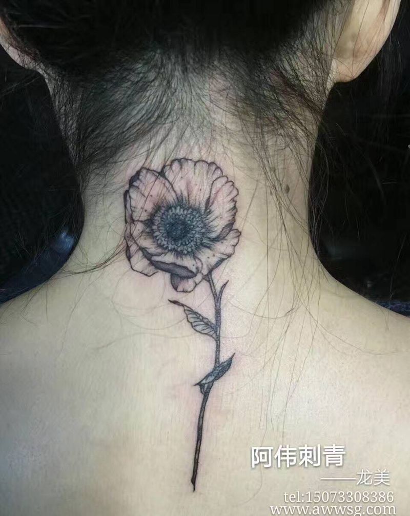 花遮盖纹身图片_植物花颈部清新纹身图案