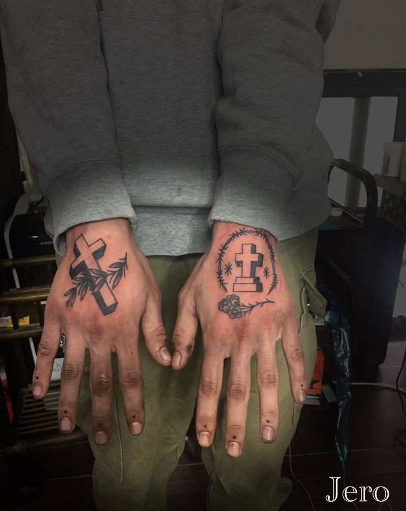 十字架纹身图片