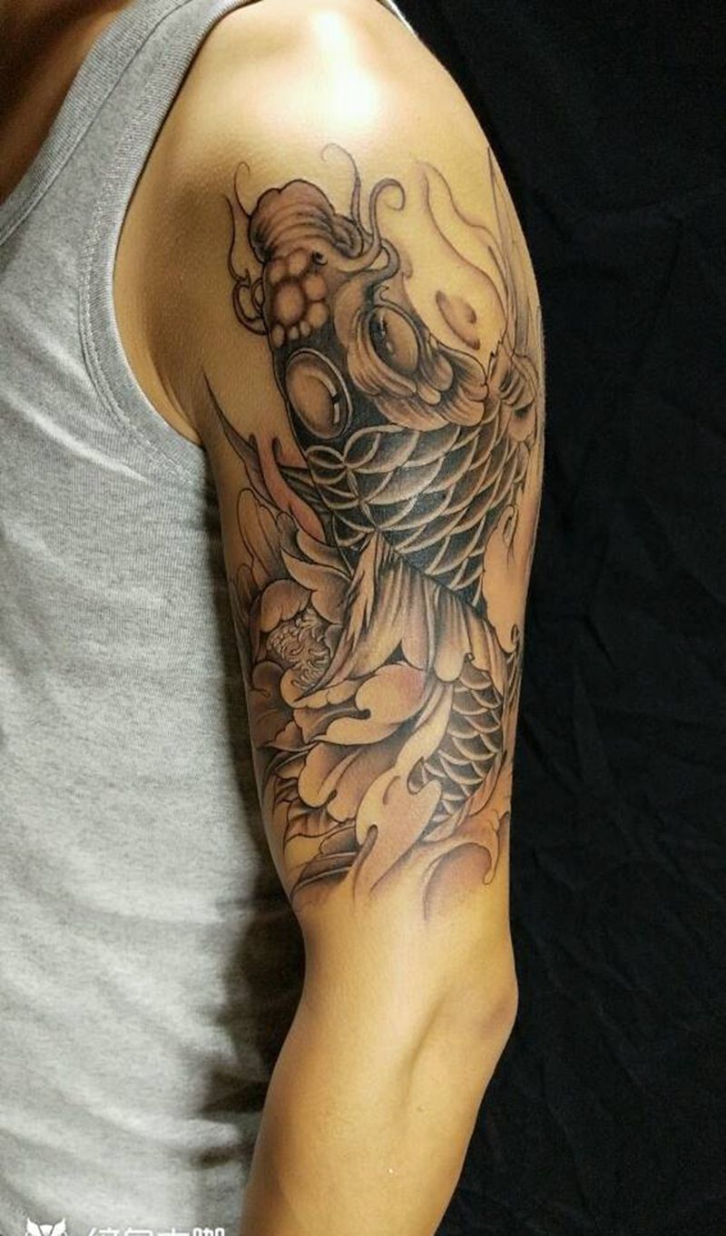 鲤鱼纹身图片_手臂纹身图案