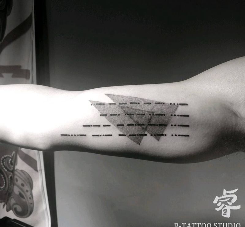 摩斯代码纹身图片