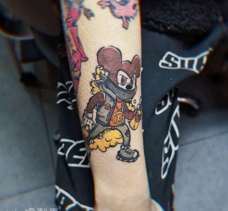 米奇纹身图片_手臂New SchoolOld School纹身图案