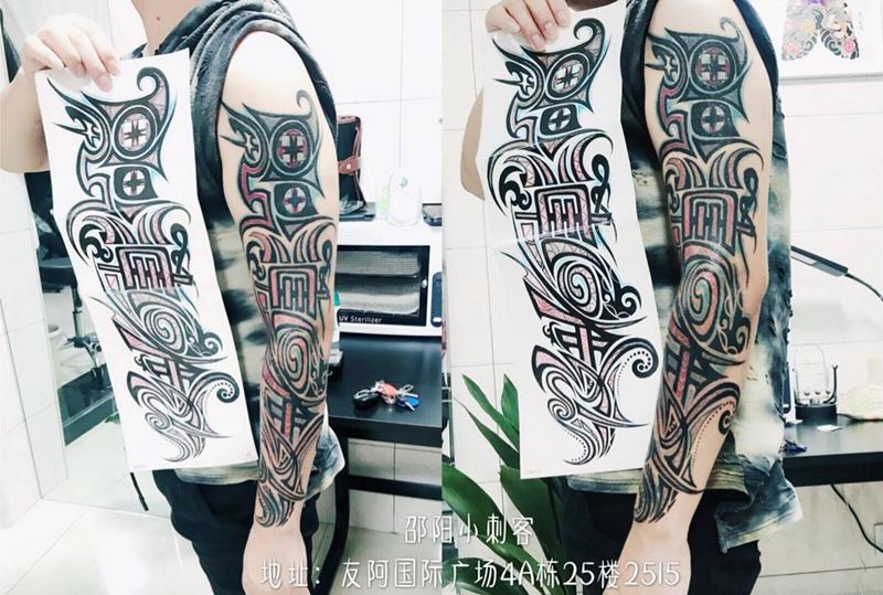 彩色图腾纹身图片