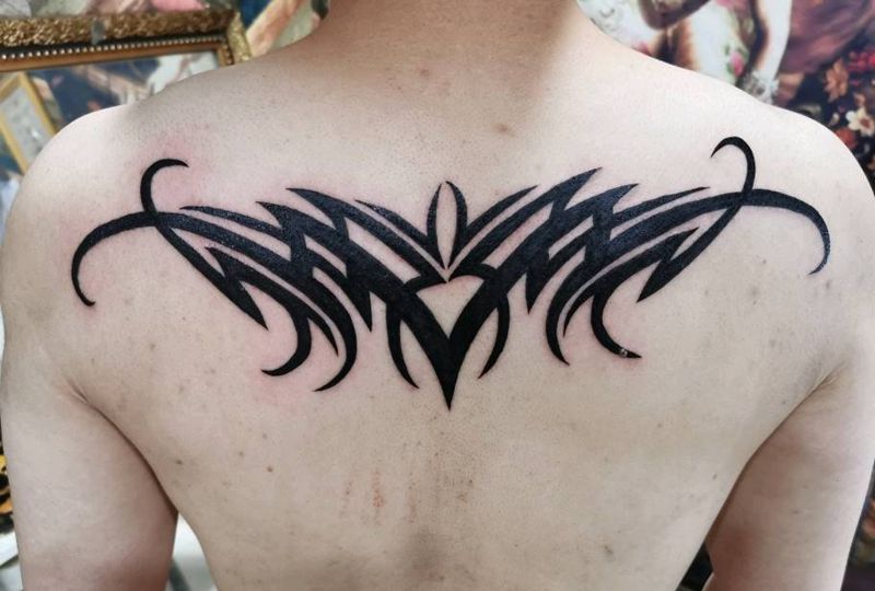 图腾纹身图片_背部纹身图案