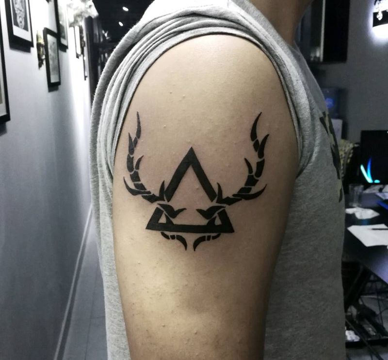 鹿角几何纹身图片_图腾成品纹身图案