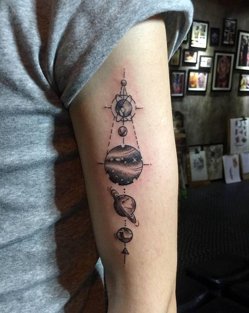 星球纹身图片_几何清新手臂纹身图案