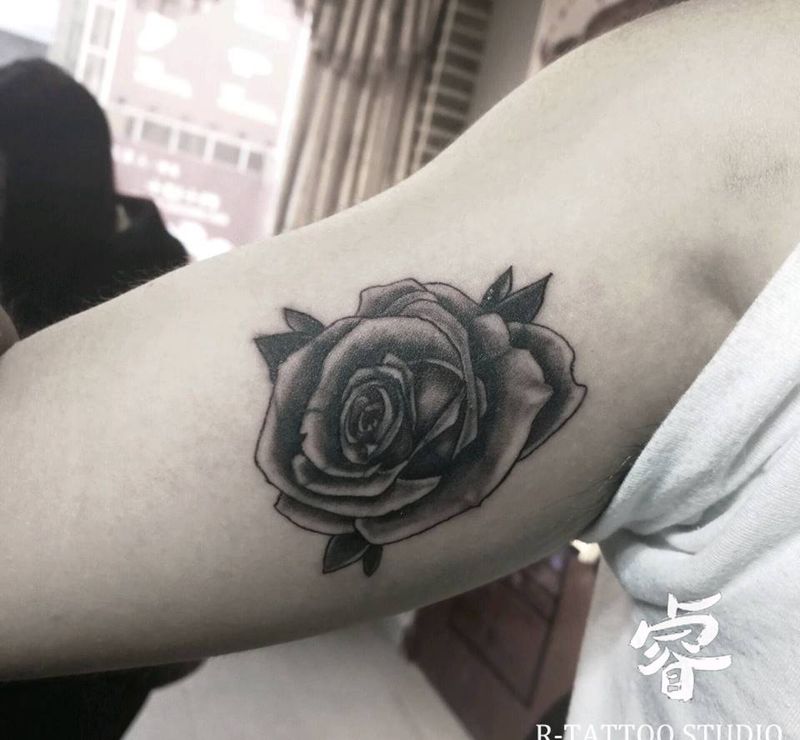 玫瑰，遮盖旧纹身纹身图片