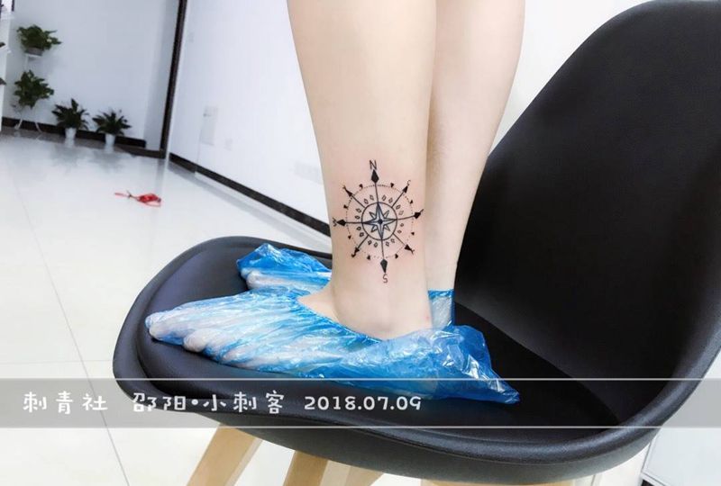 指南针纹身图片