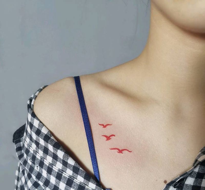 大雁纹身图片_肩部纹身图案