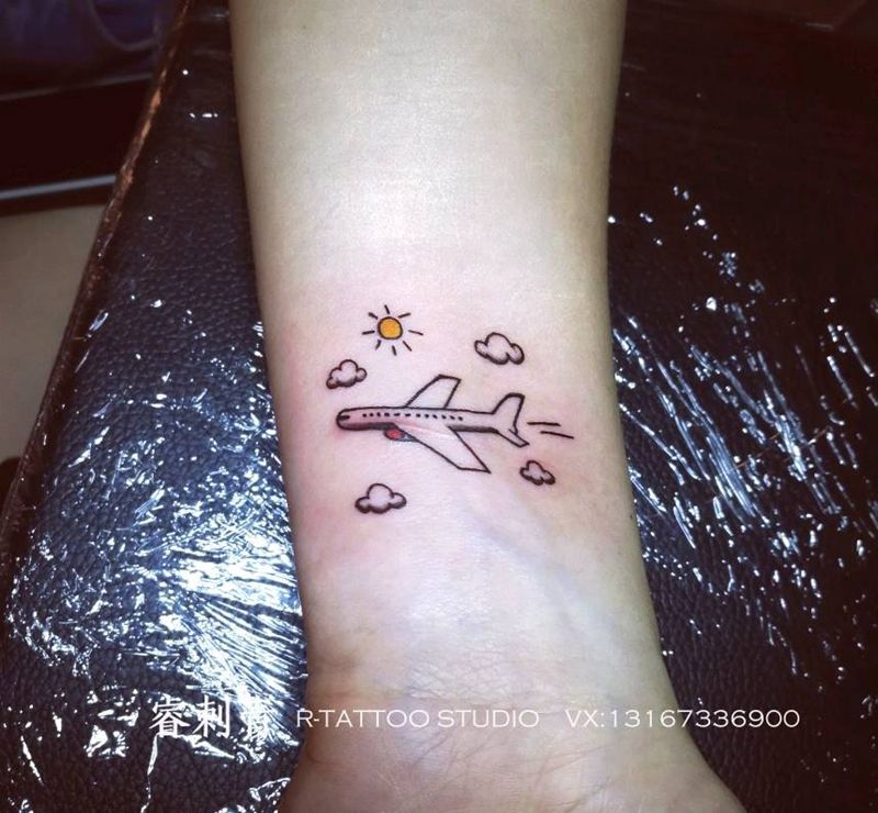 小飞机纹身图片