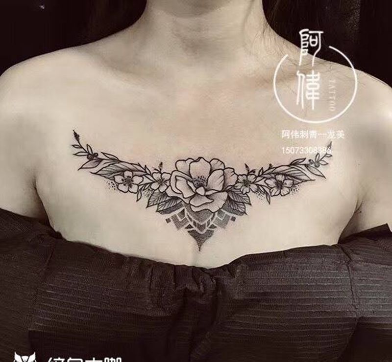 素雅胸花纹身图片