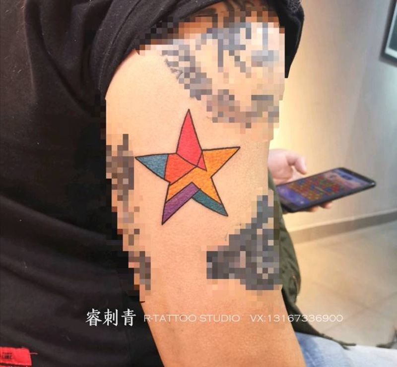 五角星纹身图片