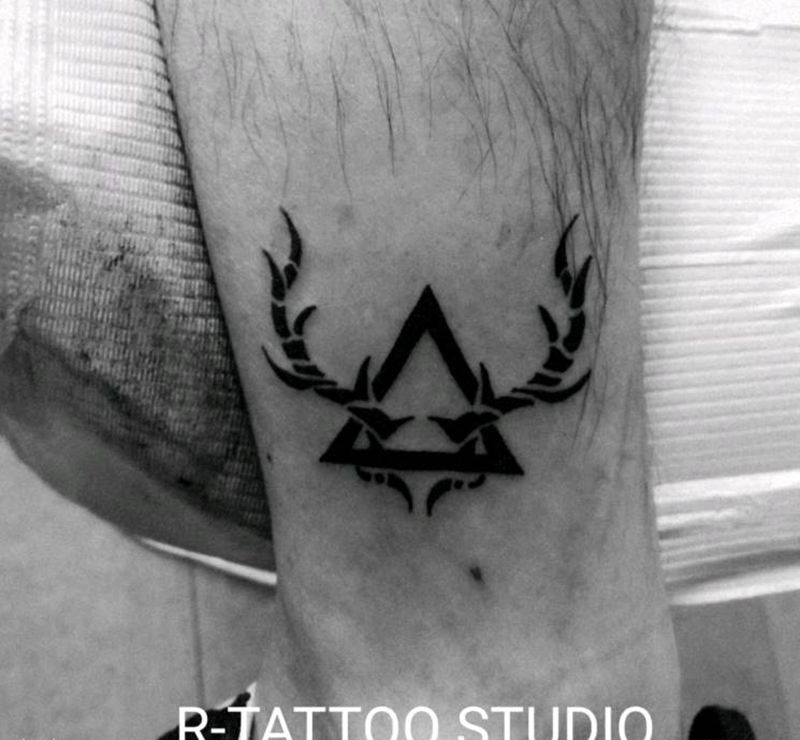 几何鹿角纹身图片