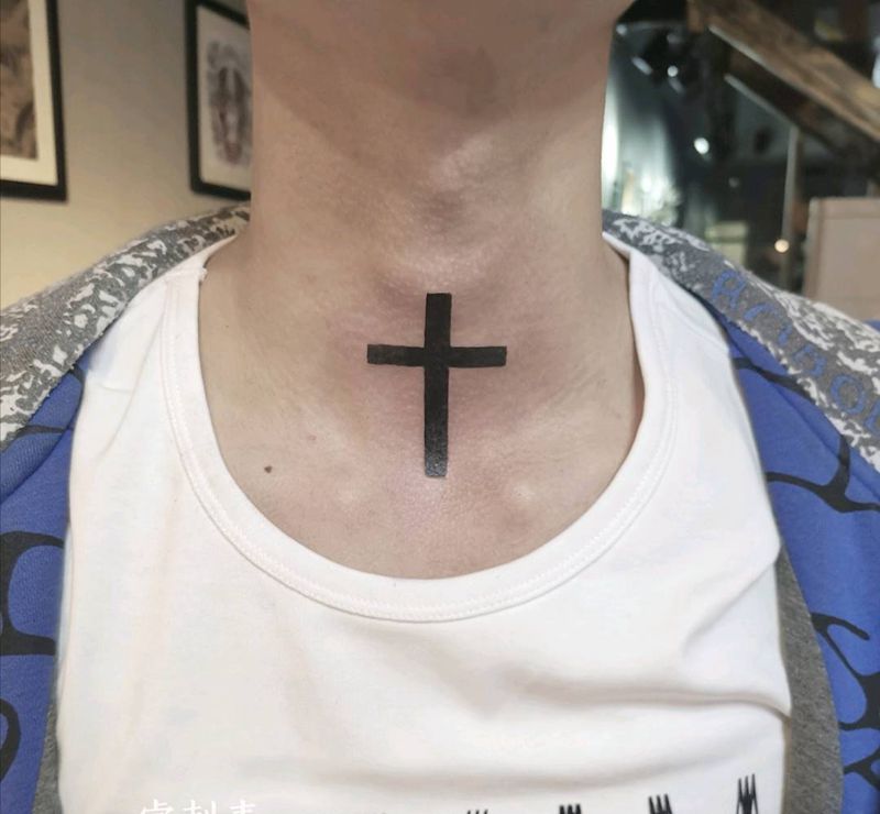 十字架纹身图片