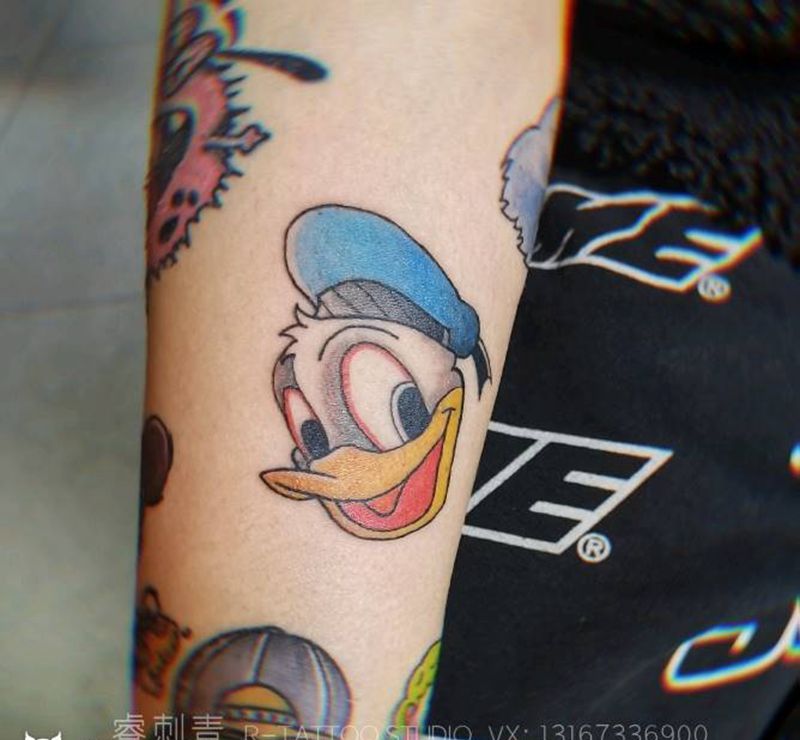 唐老鸭纹身图片_手臂Old SchoolNew School纹身图案