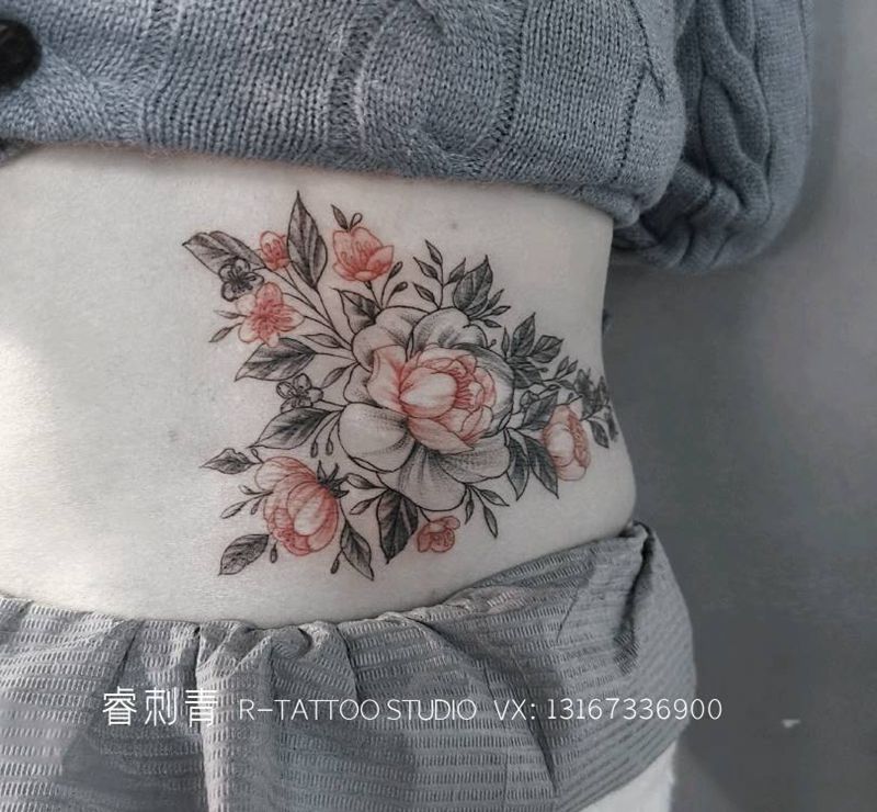 素花遮盖纹身图片_臀部腰部点刺纹身图案