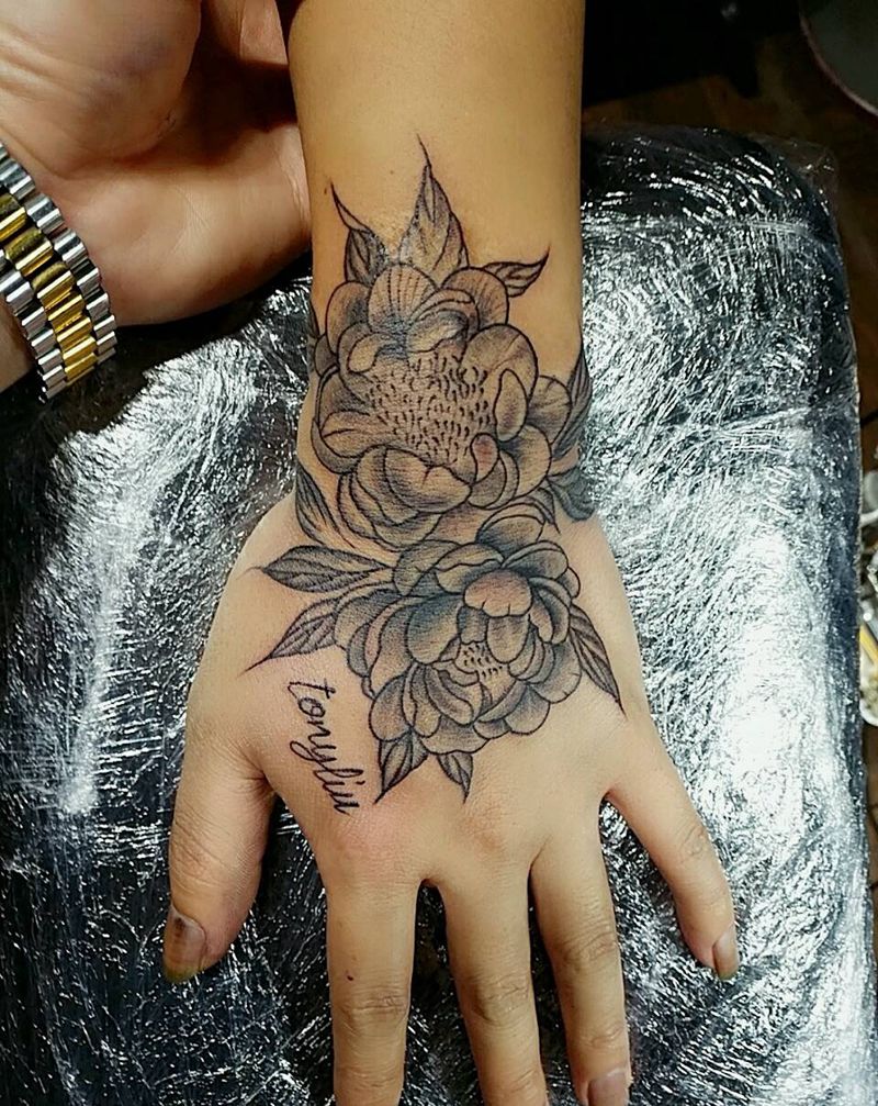 手背小遮盖纹身图片_手部纹身图案