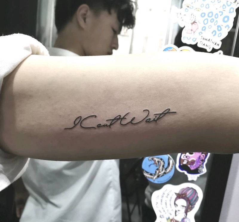 小字母纹身图片