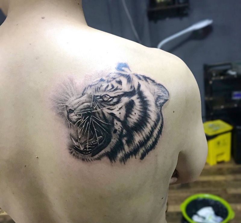 写实老虎纹身图片