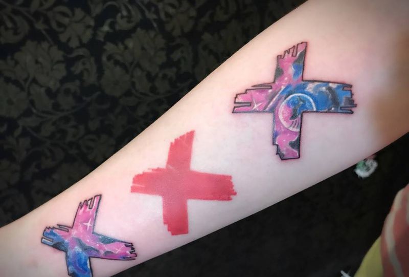 星空十字架纹身图片_成品手臂欧美清新原创静物纹身图案