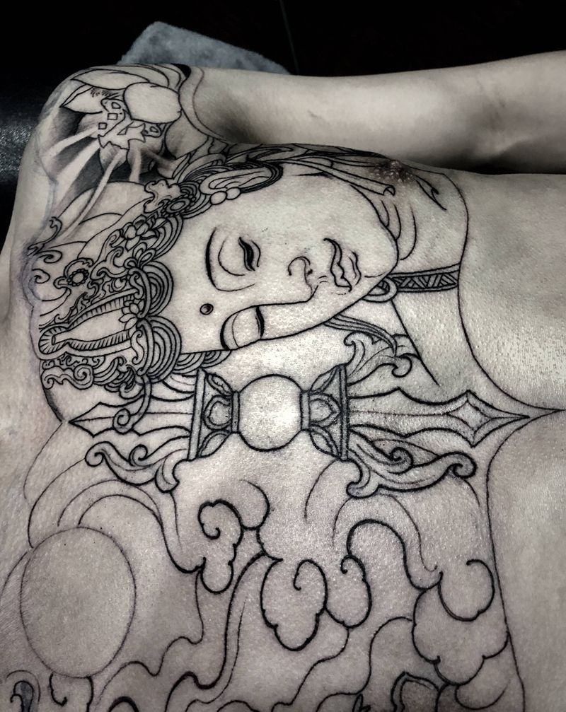 佛 降魔杵纹身图片_胸部新传统纹身图案