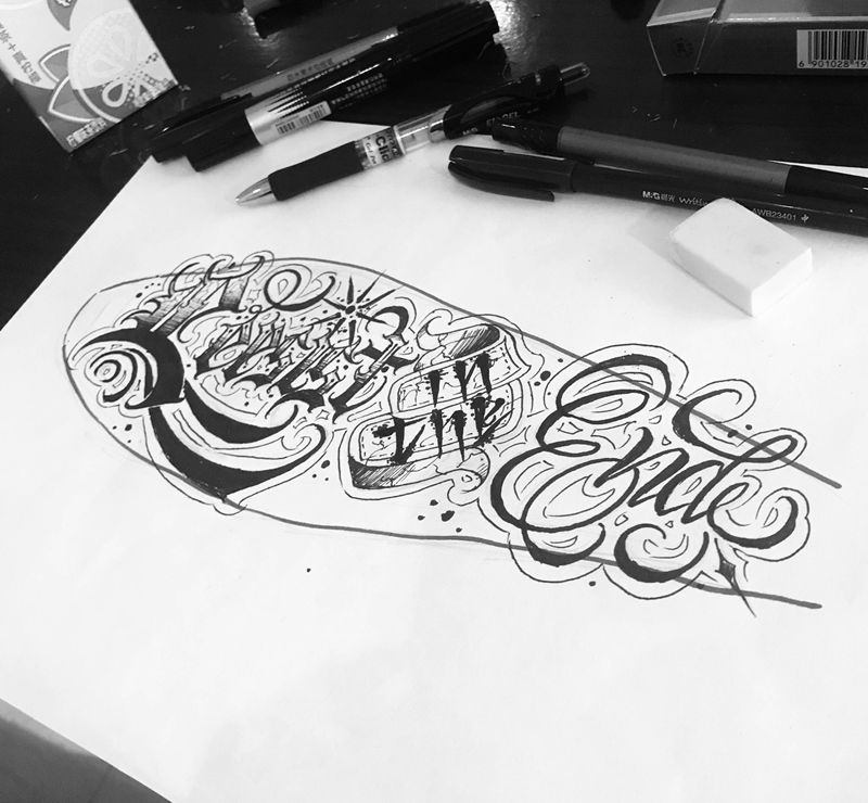 Pite纹身图片_手臂花体字纹身图案