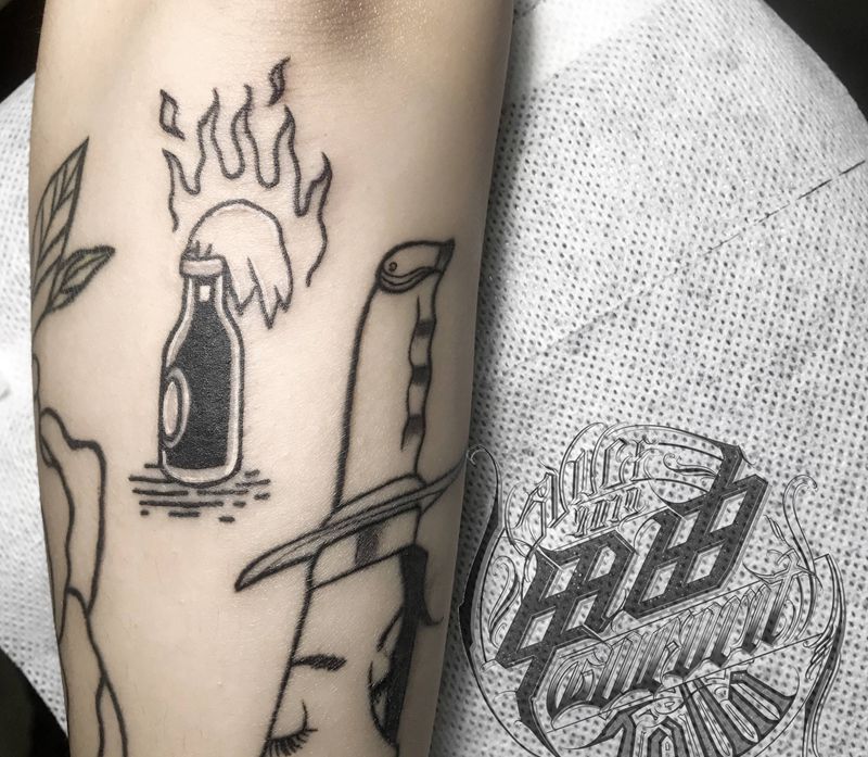 燃烧瓶纹身图片_手臂Old School纹身图案