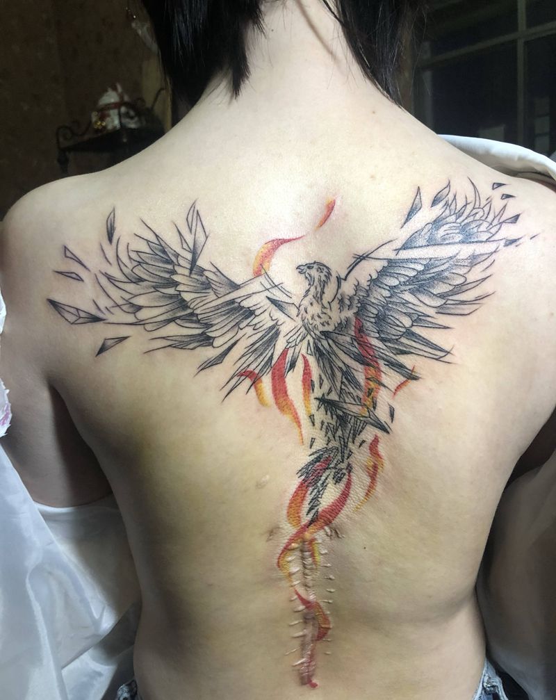 涅槃纹身图片_背部几何纹身图案