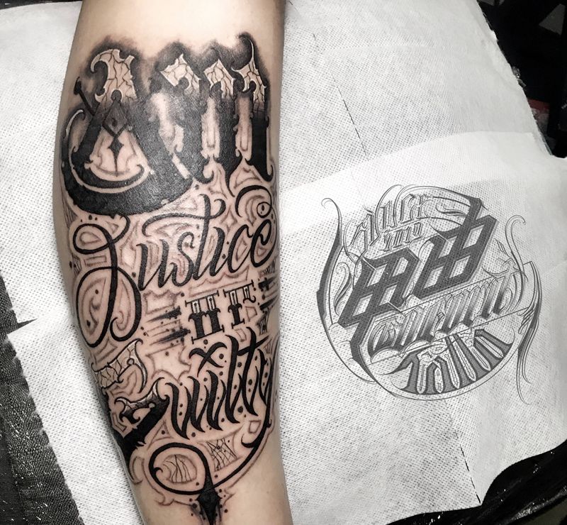 我们亦正亦邪纹身图片_腿部花体字纹身图案