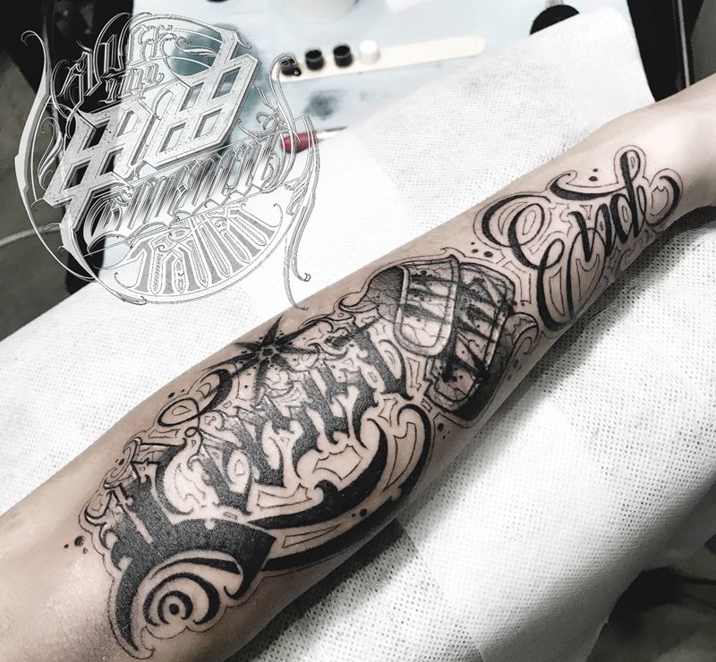 坚持到底纹身图片_手臂花体字纹身图案