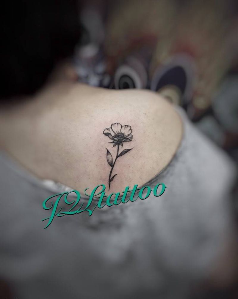 小花花纹身图片_成品背部清新植物纹身图案