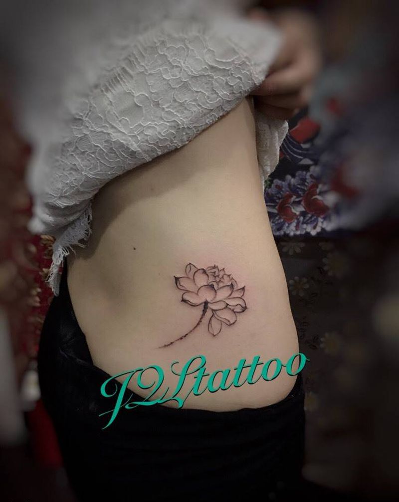 小图纹身图片_成品腰部清新植物纹身图案