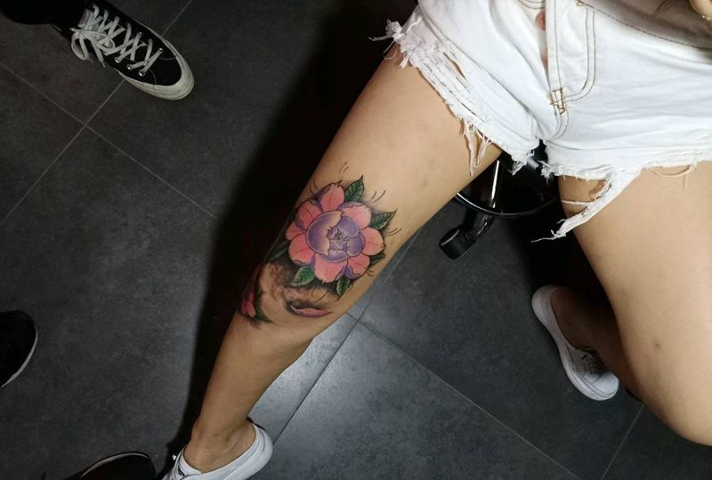 花  疤痕修饰纹身图片_腿部纹身图案