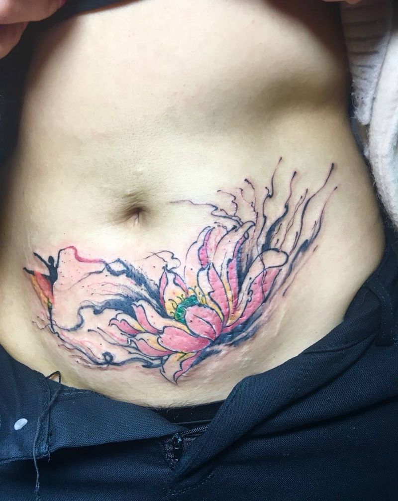 遮盖伤疤。纹身图片