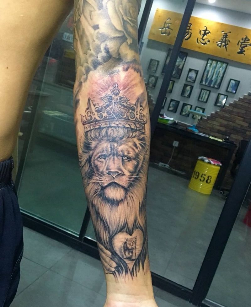 草原王者。。纹身图片