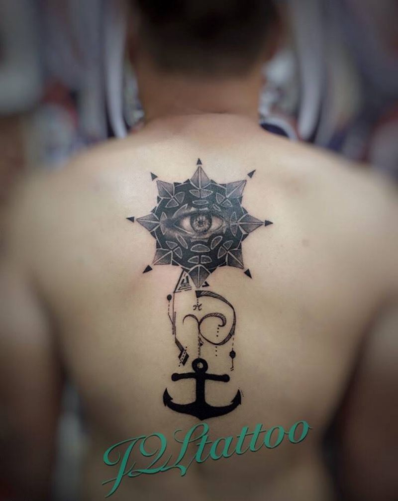 完成纹身图片_成品背部清新几何纹身图案