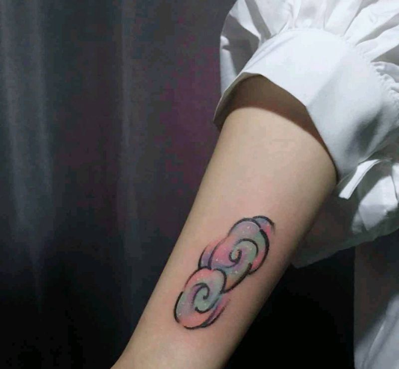 彩云纹身图片_手臂纹身图案