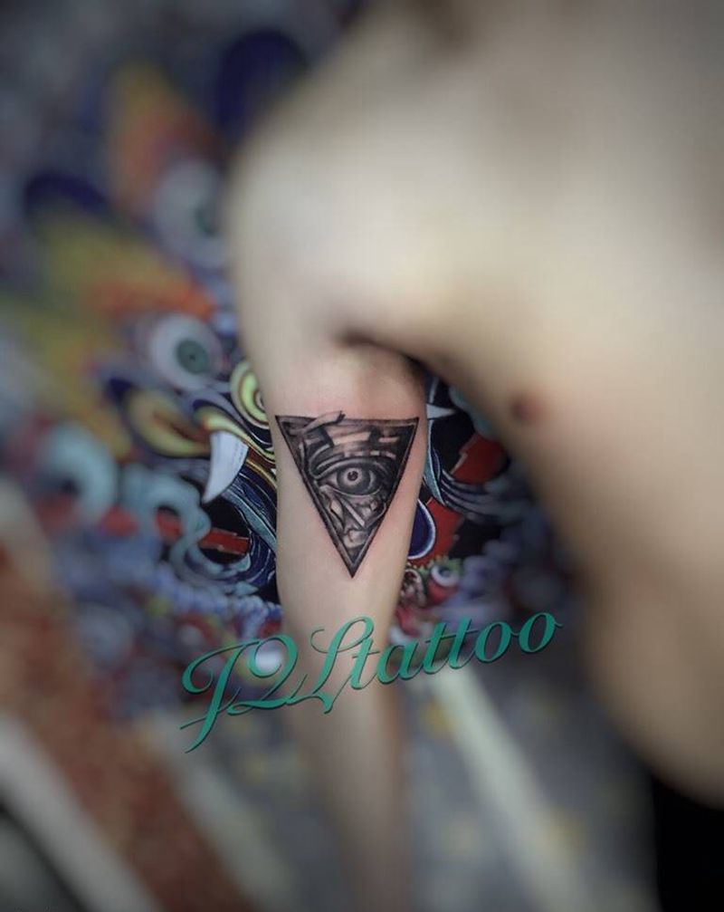 眼纹身图片_手臂成品欧美写实纹身图案