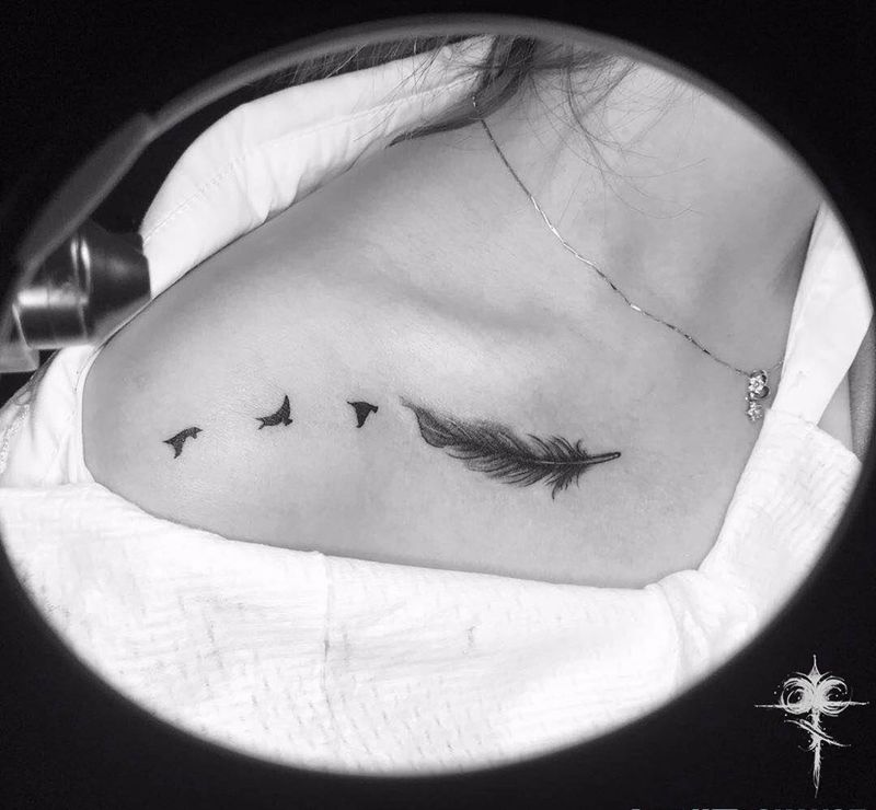 羽毛纹身图片_肩部清新纹身图案