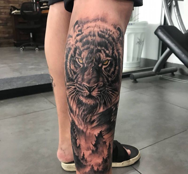 小腿虎头作品纹身图片